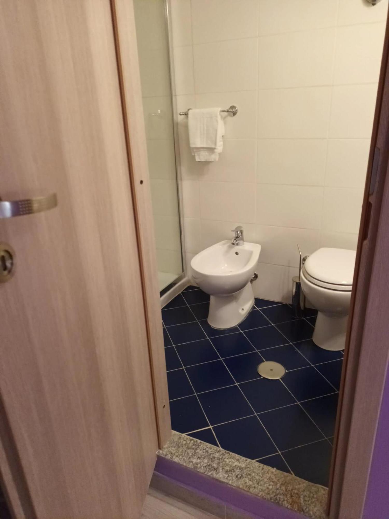 Guest House Biondi Cavour Rome Bagian luar foto